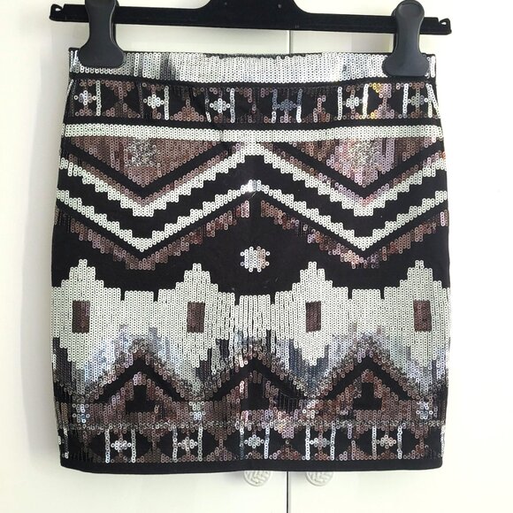 Express Sequined Mini Skirt Size XS - Picture 1 of 8
